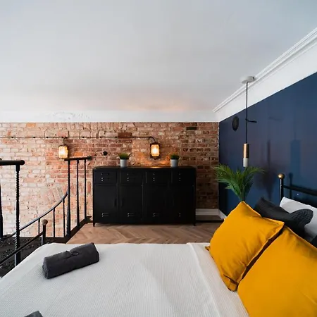 Loft -old Town -5 People-nice Design-near To Market Square