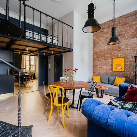 Loft -old Town -5 People-nice Design-near To Market Square דירה