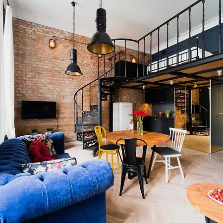 Loft -old Town -5 People-nice Design-near To Market Square