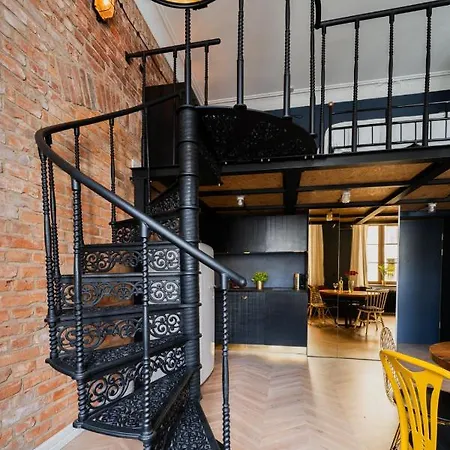 Loft Apart -old Town -5 People-nice Design-near To Market Square Apartment *