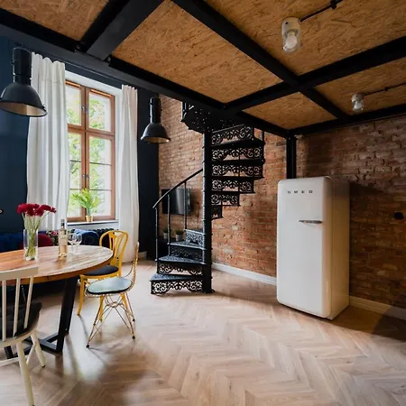 Loft Apart -old Town -5 People-nice Design-near To Market Square Apartment *