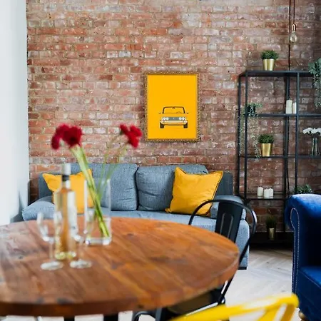 Loft Apart -old Town -5 People-nice Design-near To Market Square Apartment